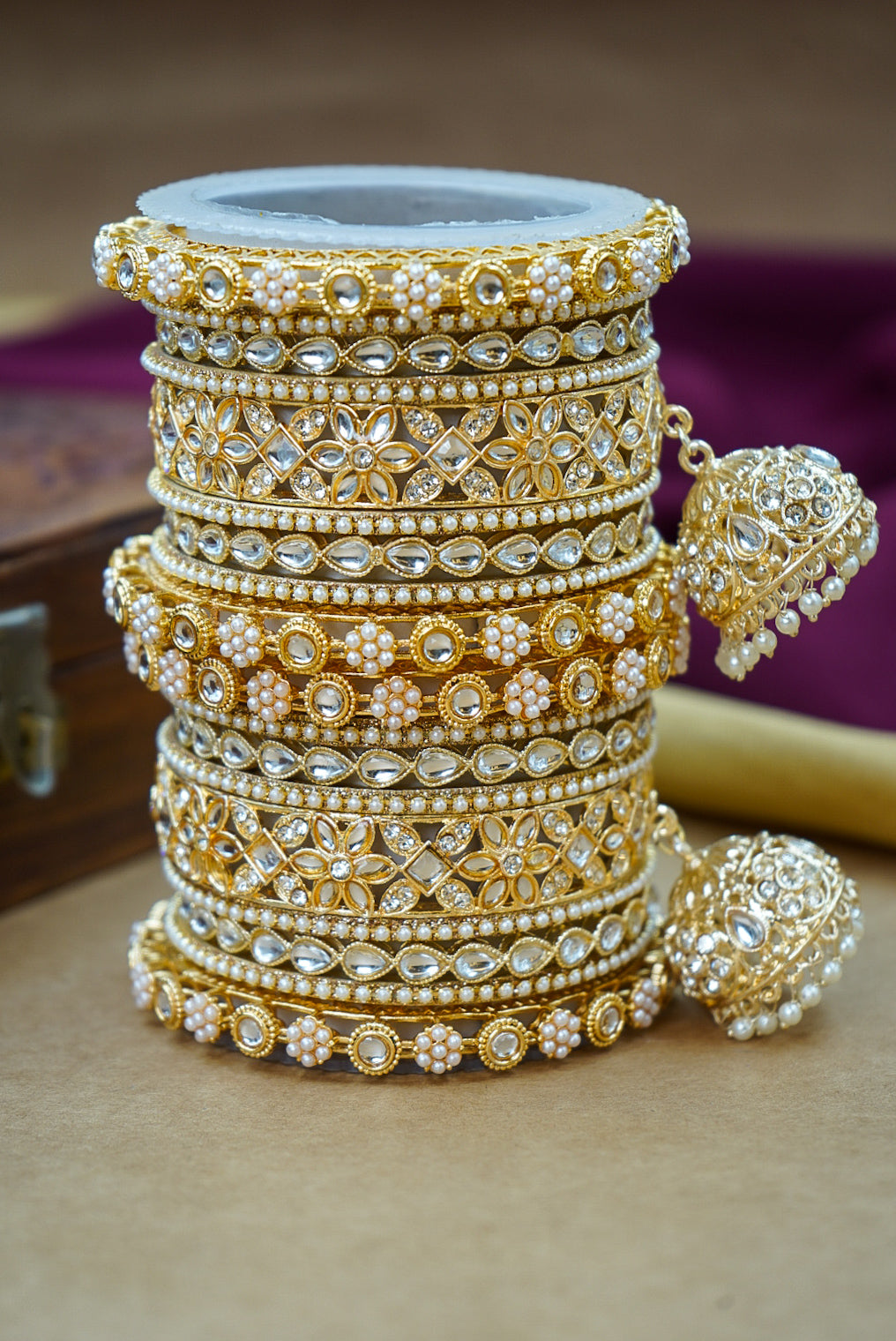 House Of jewelery Gold Plated Artificial Stone Studded Bangles