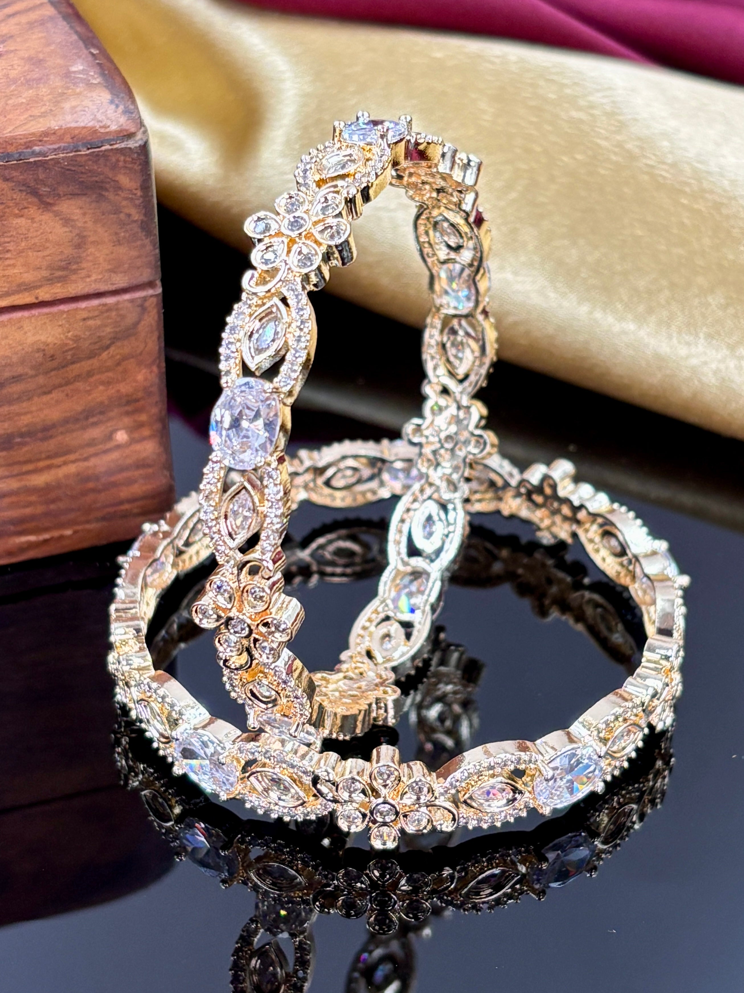House Of jewelery Artificial Stone Studded Bangles