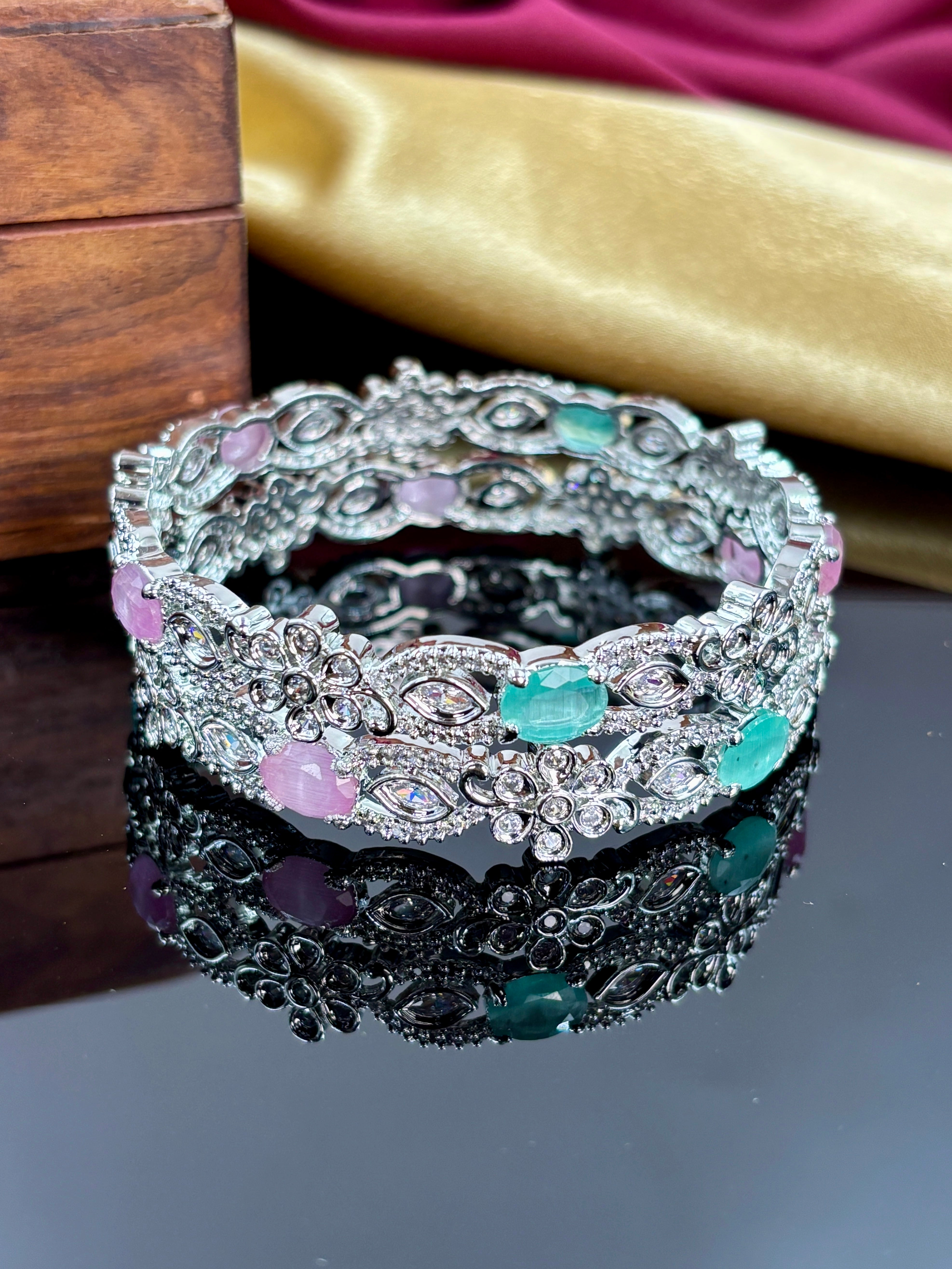 House Of jewelery Artificial Stone Studded Bangles