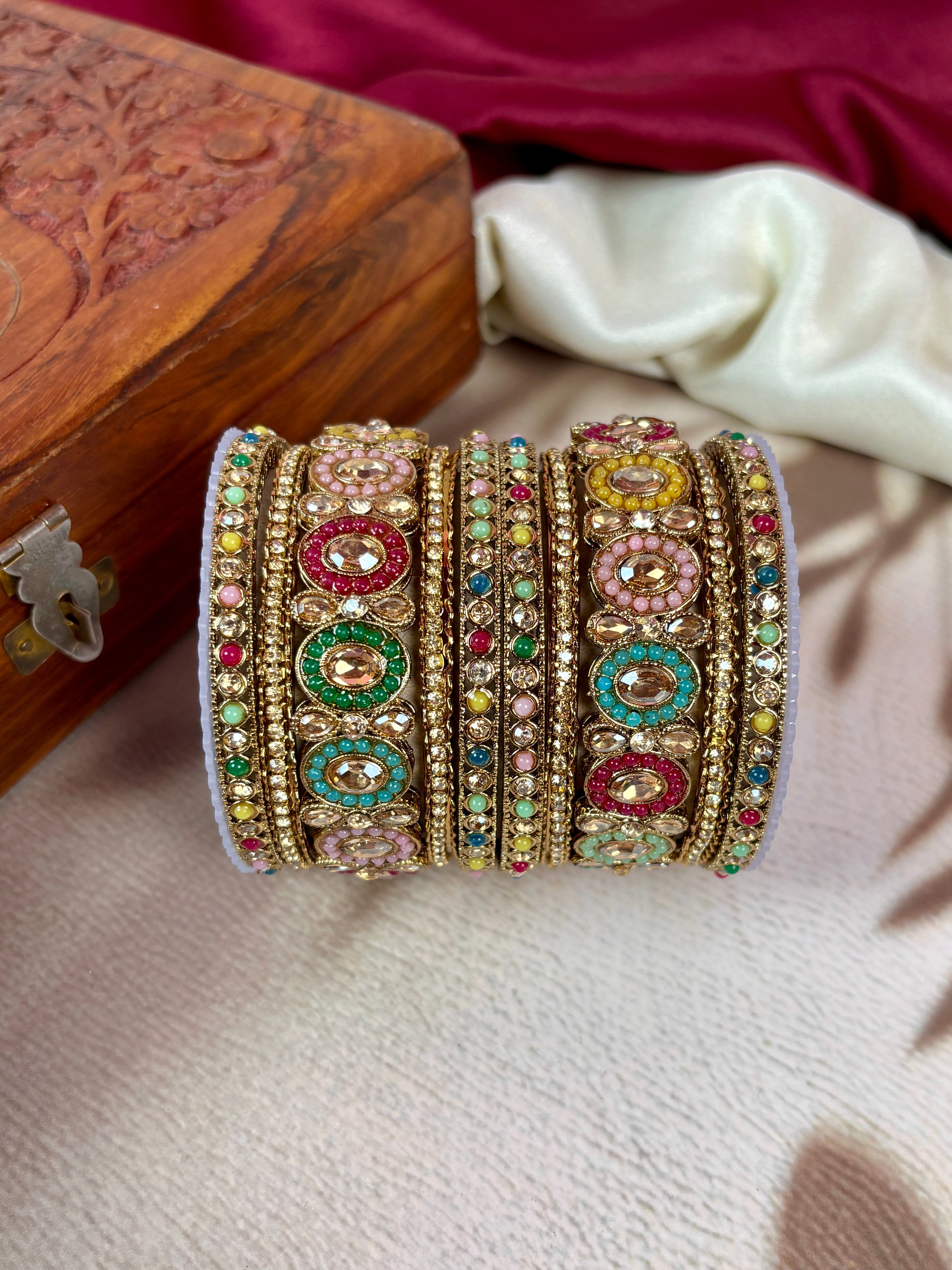 House Of jewelery Artificial Stone Studded Bangles
