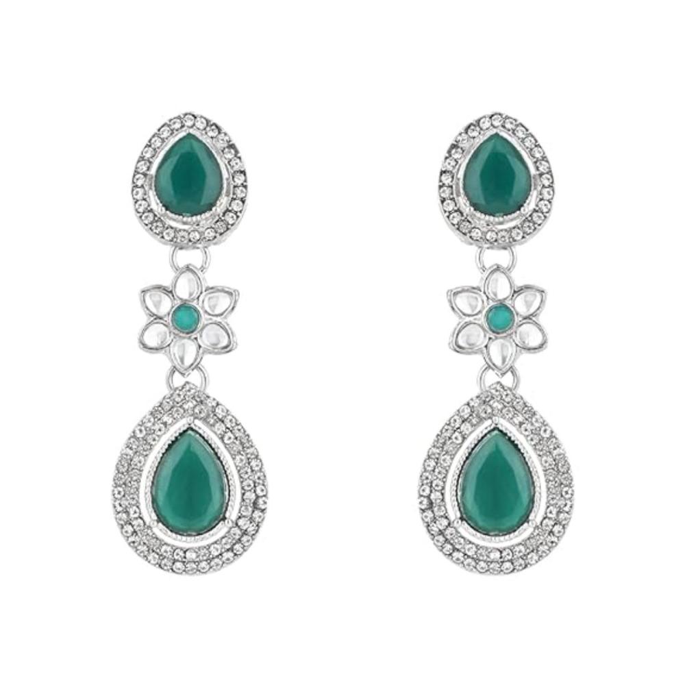 Etnico Silver Plated Traditional Kundan Stone Choker Necklace With Earring & Maang Tikka Set For Women (IJ378ZG)
