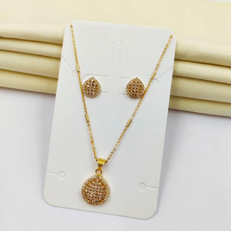 AV Universal Gold Plated Fancy AD Pendant Set