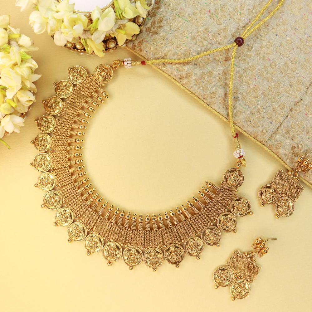 Etnico Gold Plated Traditional Style Choker Necklace Jewellery Set for Women/Girls (MC102FL)
