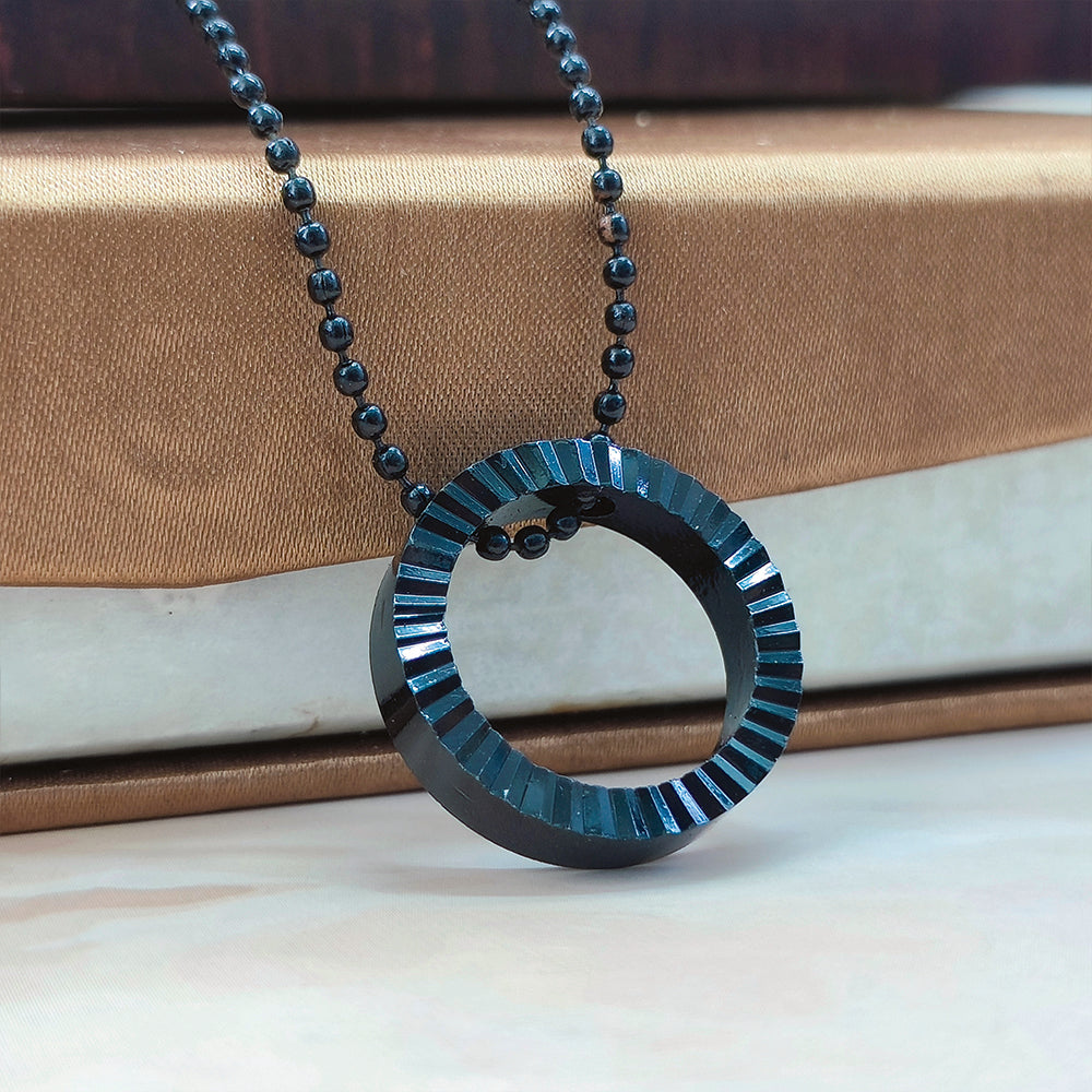 Etnico Silver?Tone Circular Ring Pendant Necklace with Textured Striped Design & Beaded Chain (MJN003B)