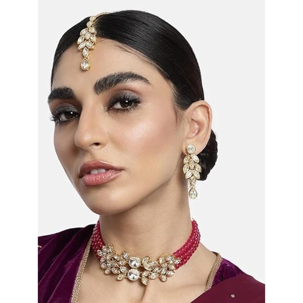 Etnico Gold Plated Pearl Choker Necklace With Earrings & Maang Tikka Set (ML285Q)