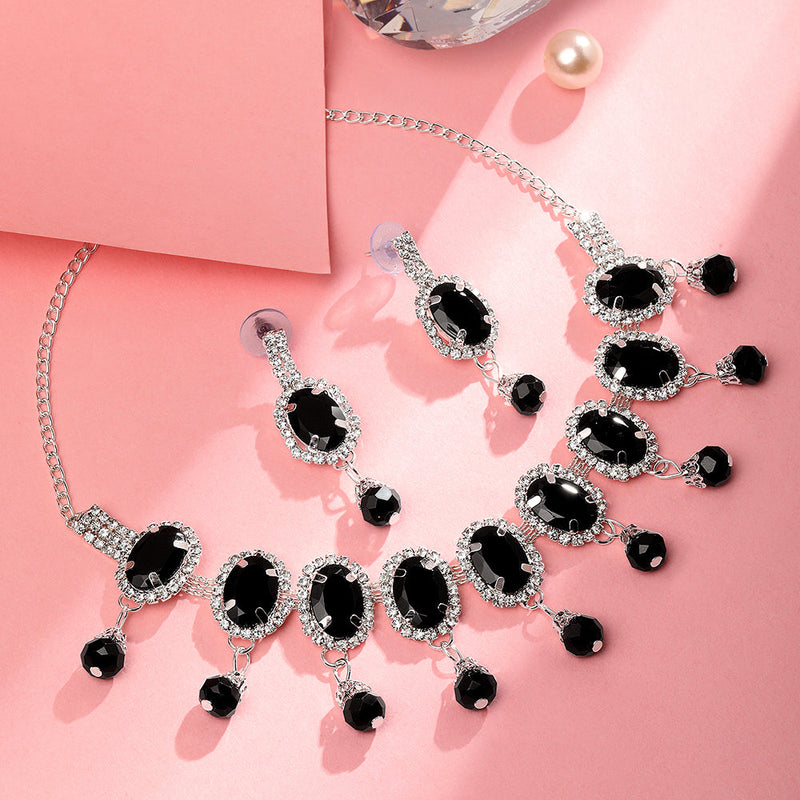 Shrishti Fashion Dazzling Oval Shape Black Stone Silver Plated Choker Necklace Set For Women