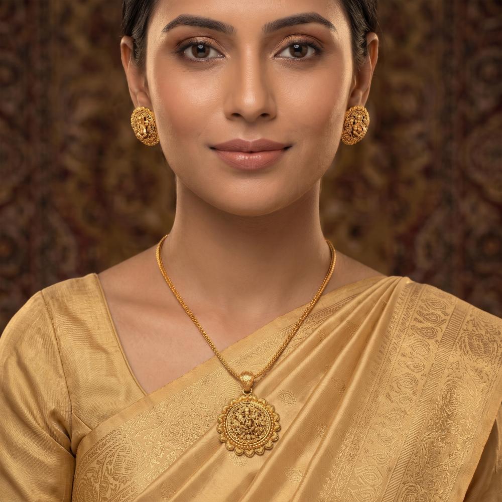 Js Fashion  Beautiful Designer High Gold Fancy Style Pendant Set