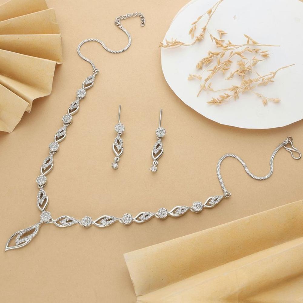 HR Sales Premium Quality Rhodium Finish Glamorous Austrian Stone Necklace Set