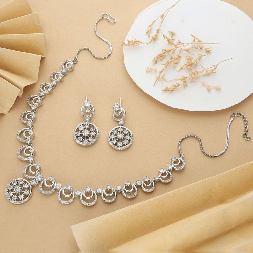 HR Sales Premium Quality Rhodium Finish Glamorous Austrian Stone Necklace Set