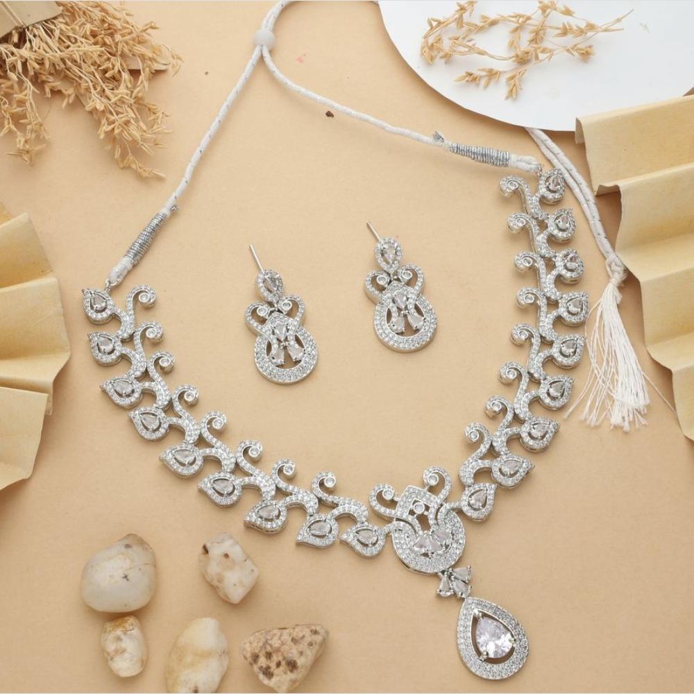 HR Sales Premium Quality Rhodium Finish Glamorous Austrian Stone Necklace Set