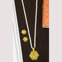 Mahavir Gold Plated Pearl Necklace Set