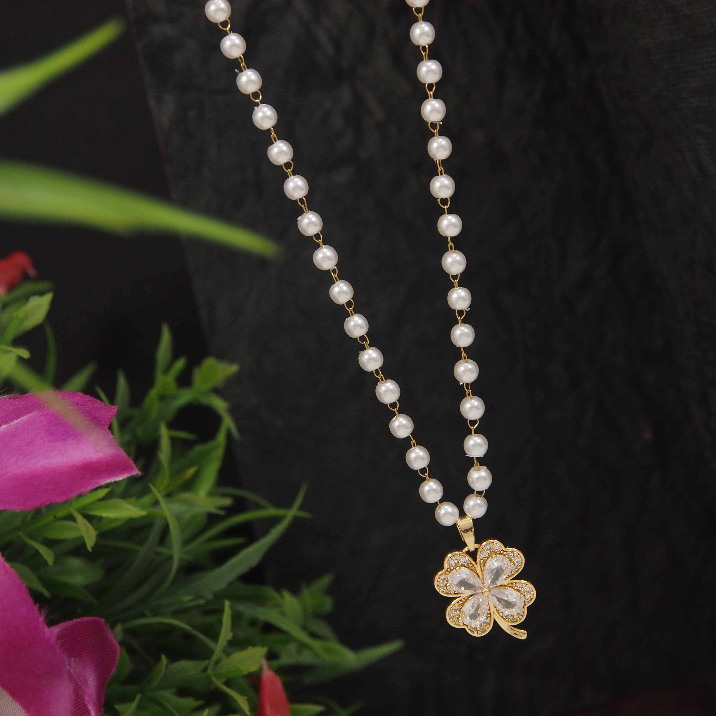 Stainless Steel Leaf Clover Pendent Pearl Chain Necklace - STNK 4974