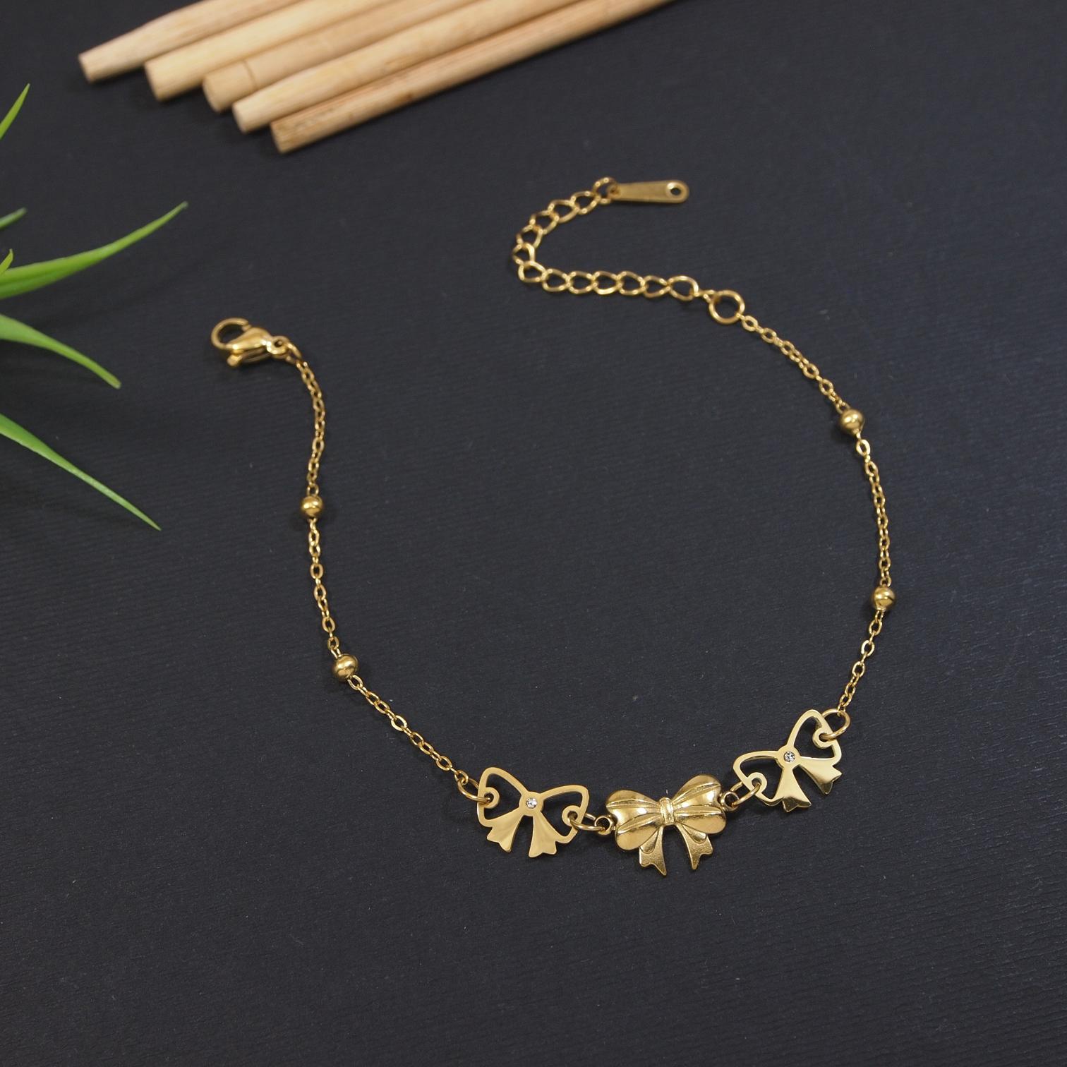 Tarohi Jewels Stainless Steel Bracelet