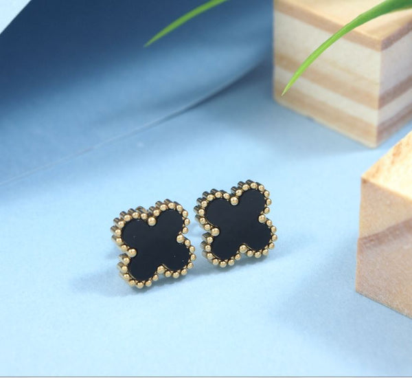 Tarohi JewelsStainless Steel Anti Tarnish Black and White Clover Stud Earrings - STNER 5338