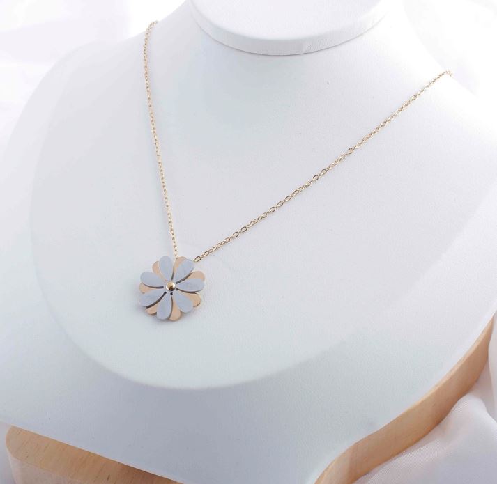 Tarohi Jewels Stainless Steel Flower Spining Pendent Necklace - STNK 5182