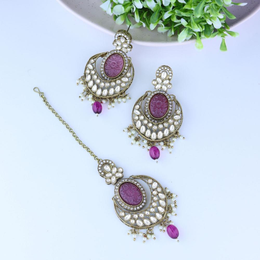 Etnico Gold Plated Traditional Pearl Hanging Kundan Stone Chandbali Earring With Maang Tikka For Women/Girls (TE3027Pu)