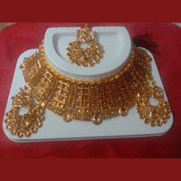 Neetu Art Gold Plated Kundan Stone Choker Necklace Set With Maangtikka