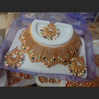 Neetu Art Gold Plated Kundan Stone Choker Necklace Set With Maangtikka