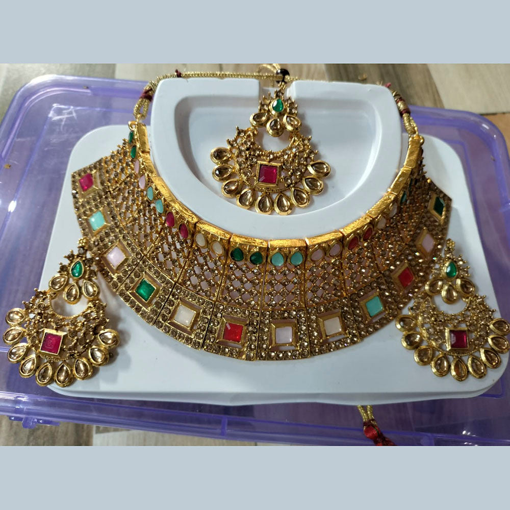 Neetu Art Gold Plated Kundan Stone Choker Necklace Set With Maangtikka