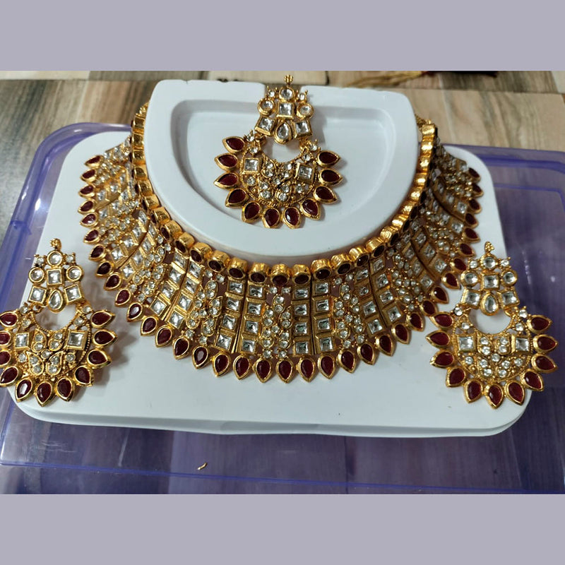 Neetu Art Gold Plated Kundan Stone Choker Necklace Set With Maangtikka