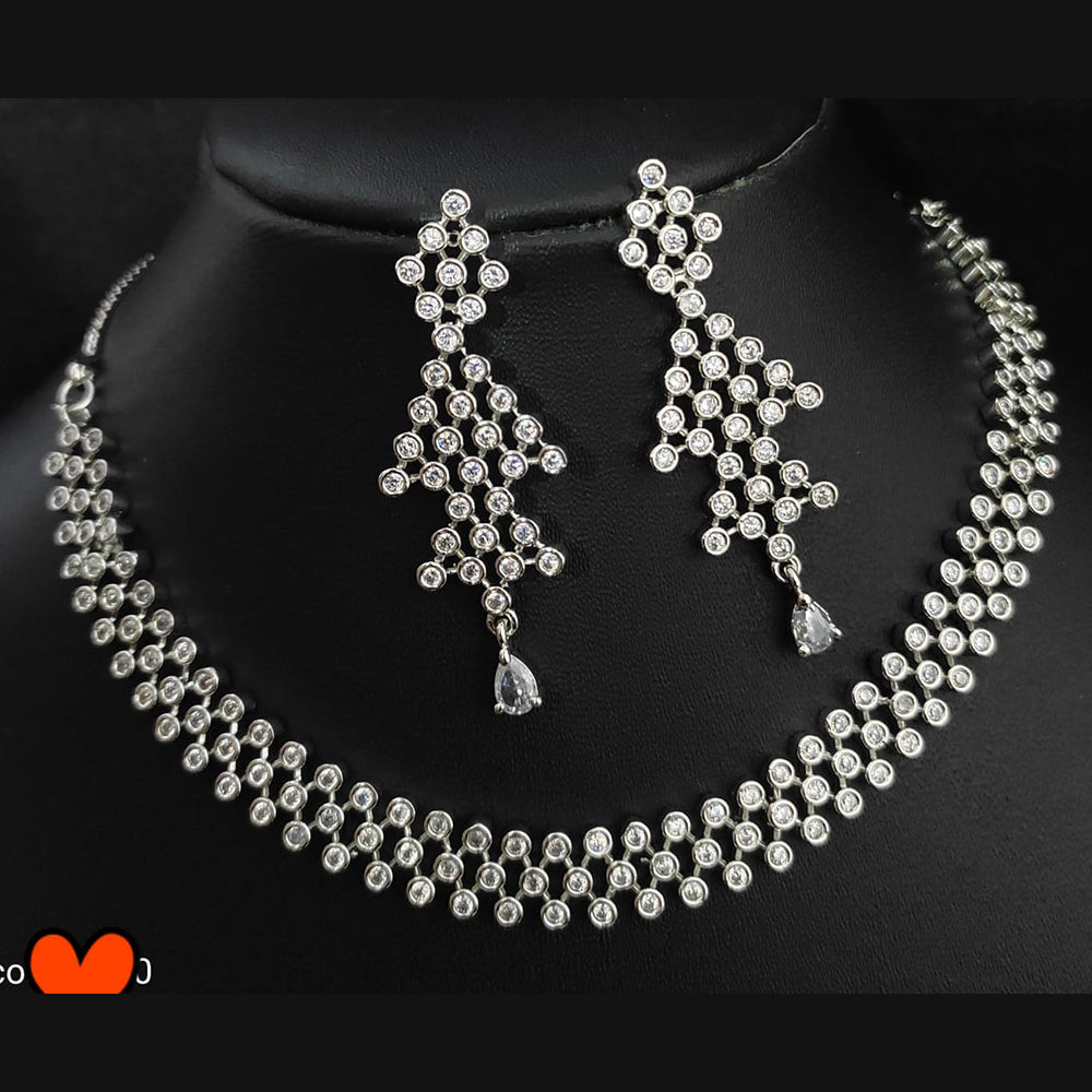 Designer's Touch Diamond Heart Pendant Necklace Earrings Jewelry Set