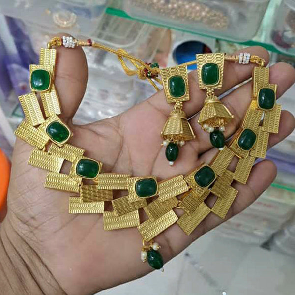 Manisha Jewellery Gold Plated Pota Stone Choker Nacklace Set