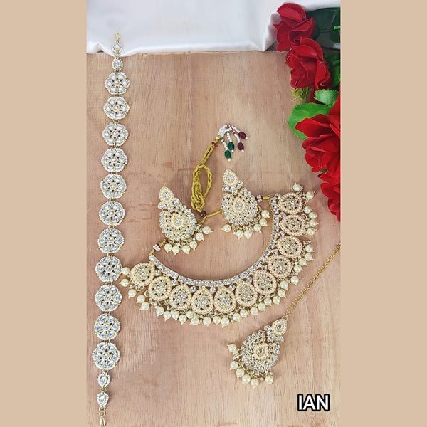 Lucentarts Jewellery Gold Plated Kundan Necklace Set With Sheeshphool