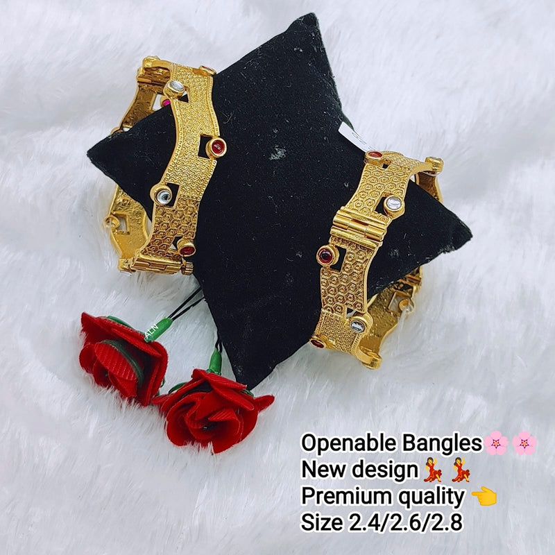 Lucentarts Jewellery Kundan Stone Gold Plated Bangles Set