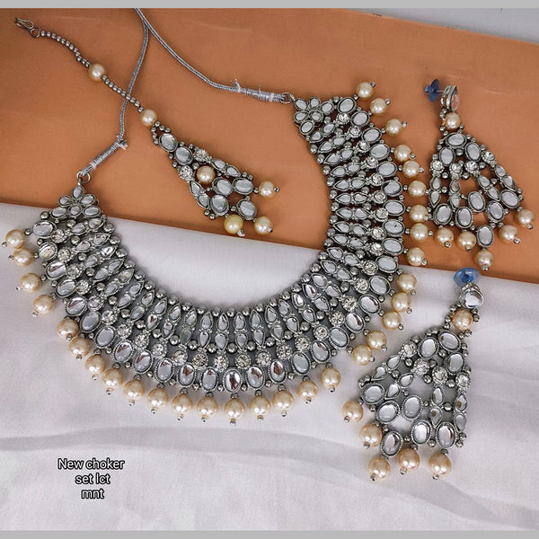 Lucentarts Jewellery Silver Plated Kundan Stone & Beads Necklace Set
