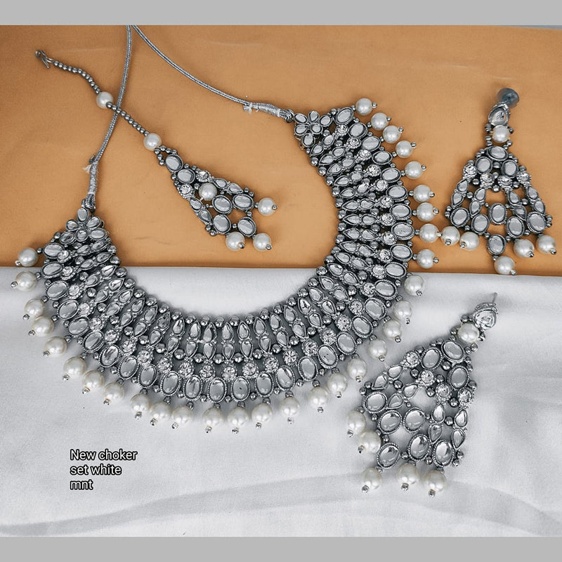 Lucentarts Jewellery Silver Plated Kundan Stone & Beads Necklace Set