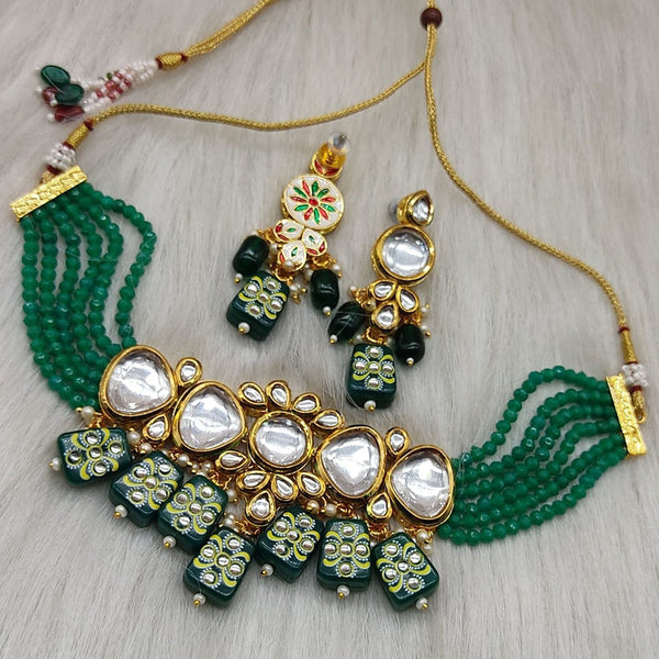 Lucentarts Jewellery Gold Plated Kundan and Meenakari Necklace Set