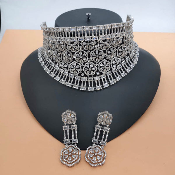 Lucentarts Jewellery Silver Plated AD Necklace Set