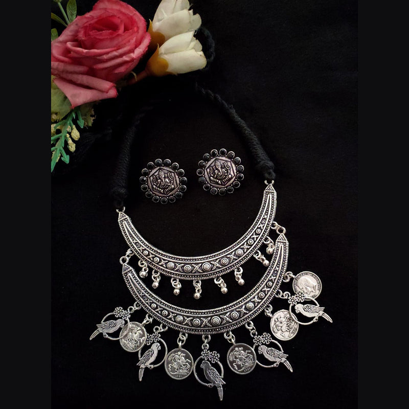 Vaamika Pota Stone Thread Oxidized Plated Necklace Set