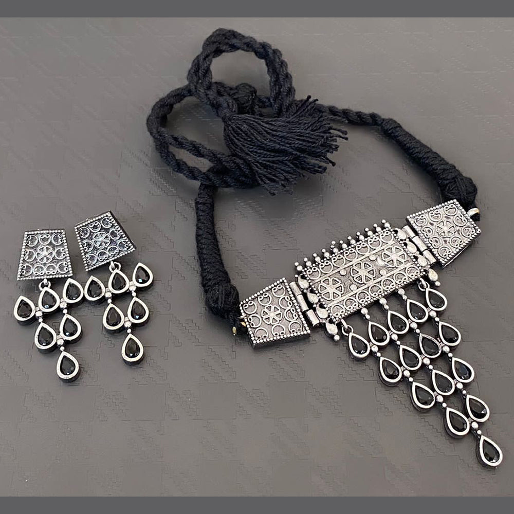 Vaamika Oxidized Plated Kundan Stone Necklace Set