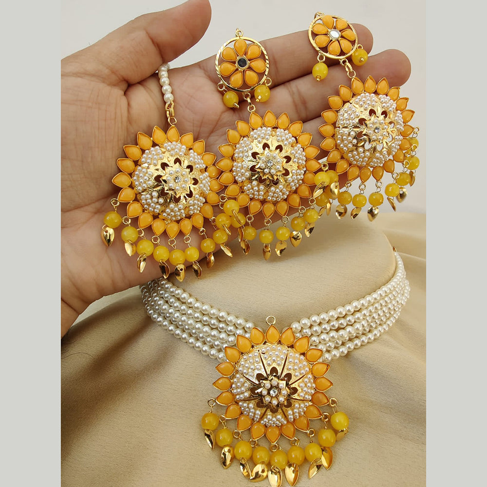 Vaamika Gold Plated Pota Stone & Pearl Necklace Set