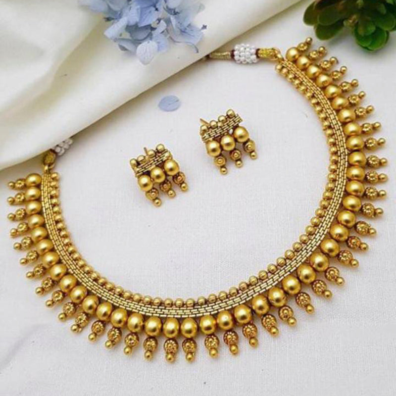 H K Fashion Gold Plated Necklace Set