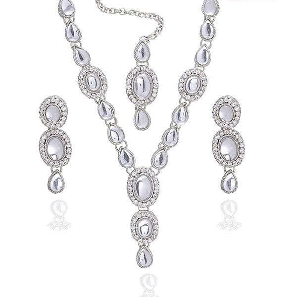 Kriaa White Kundan Stone Gold Plated Necklace Set - 1100705