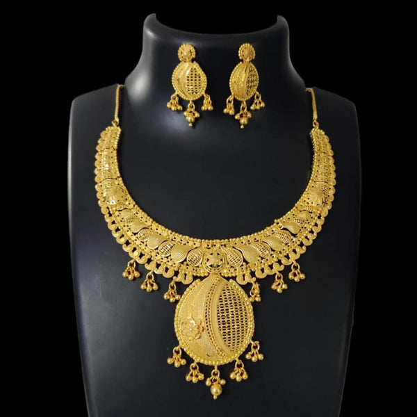22k Lightweight Necklace Sets | Delicate gold jewelry, Gold necklace  designs, Gold fashion necklace