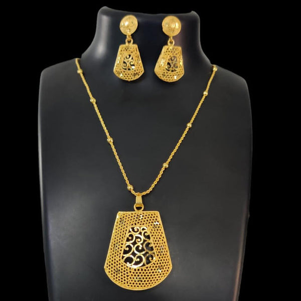 Pari Art Jewellery Forming Gold Pendant Set