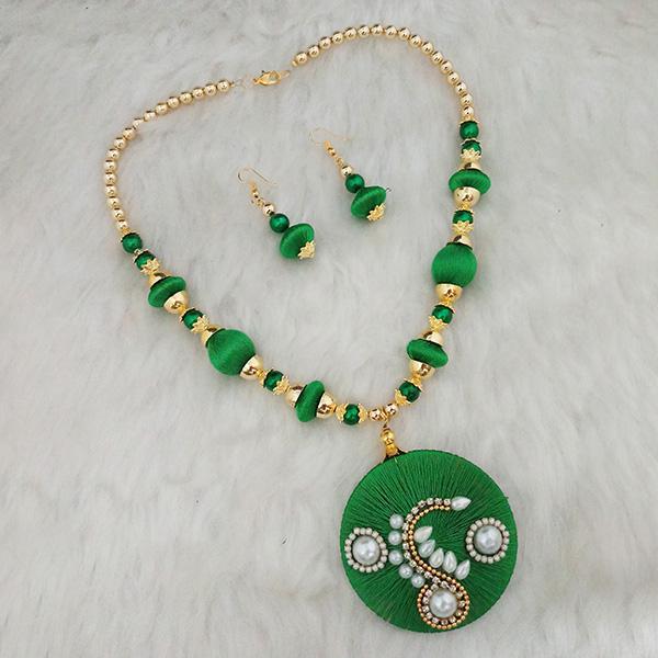 Jeweljunk Green Austrian Stone Gold Plated Thread Necklace Set - 1110619E