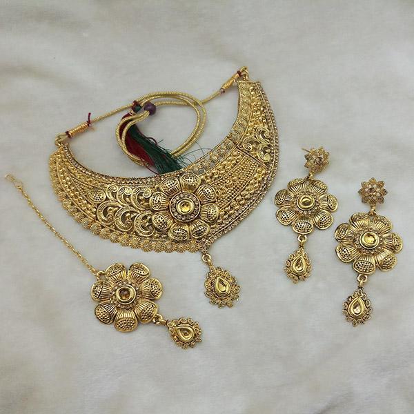 Kriaa Gold Plated Brown Kundan Choker Necklace Set With Maang Tikka - 1113611