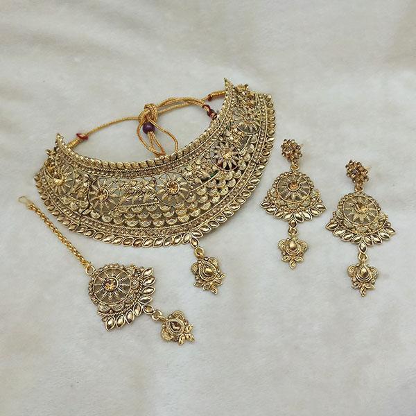 Kriaa Gold Plated Brown Kundan Choker Necklace Set With Maang Tikka - 1113617