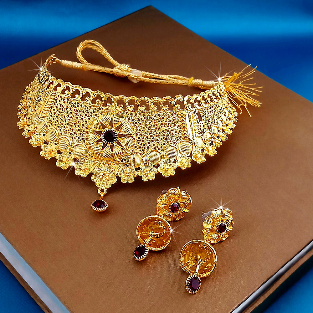 Kalyai Forming Look Gold Plated Stone Necklace Set