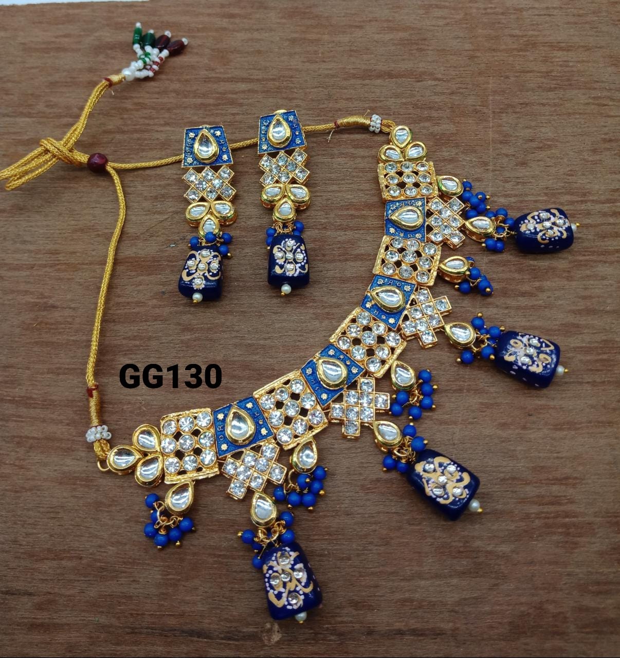 Everlasting Quality Jewels Kundan Stone & Beads Choker Necklace Set