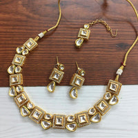 Everlasting Quality Jewels Kundan Stone Choker Necklace Set