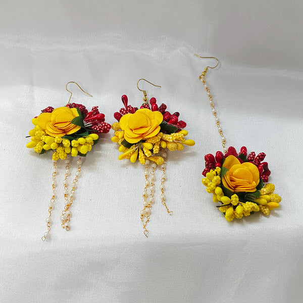 Bhavi Jewels Floral Earrings With Maangtikka