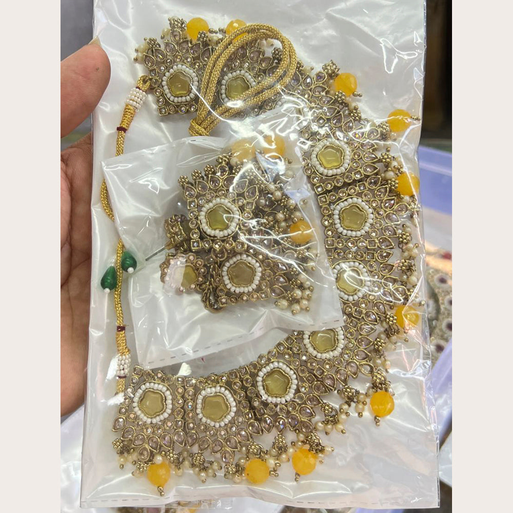 FS Collection Gold Plated Crystal Stone Choker Necklace Set With Mangtikka