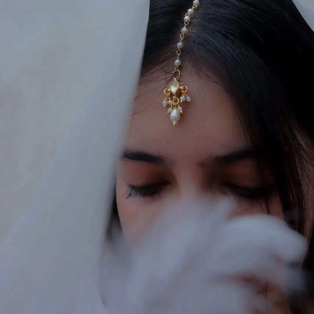 Akruti Collection Gold Plated Maangtikka