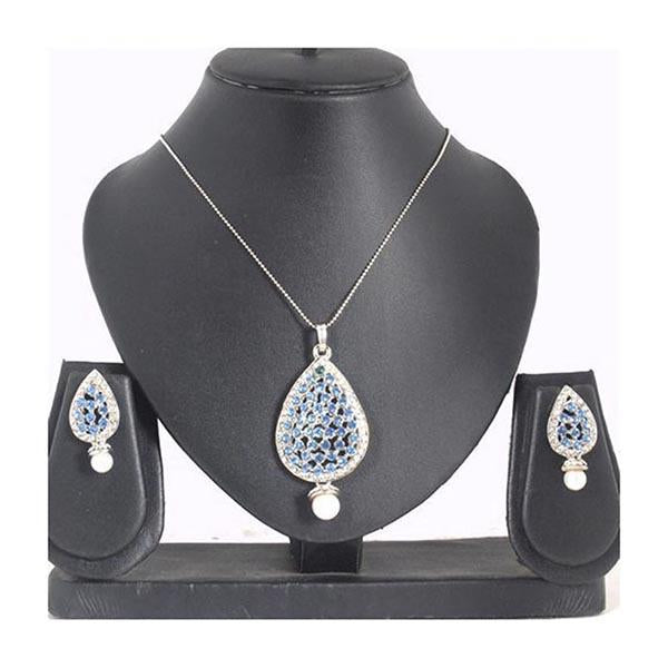 Kriaa Austrian Stone Gold Plated Chain Pendant Set - 1200409