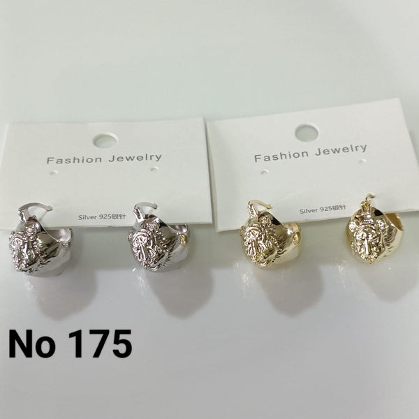 Tarohi Jewels Dangler Earrings
